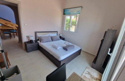 Xylokastro-Evrostina Apartamento | Auxo, Holiday apartments & suites on the sea
