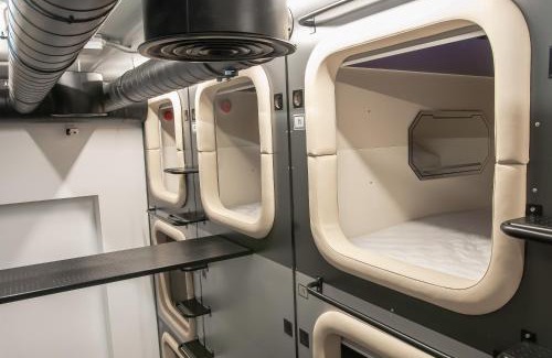 Shevchenkivs'kyi District Hotel | AV-2 capsule hotel