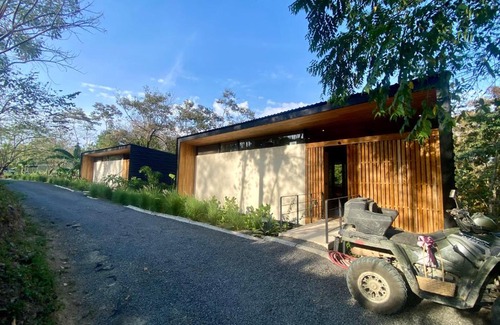 Santiago Casa | Ava Treetop Loft Experience