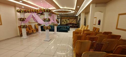 Sultanpur Complejo | Avadh Garden Marriage Lawn & Guest House