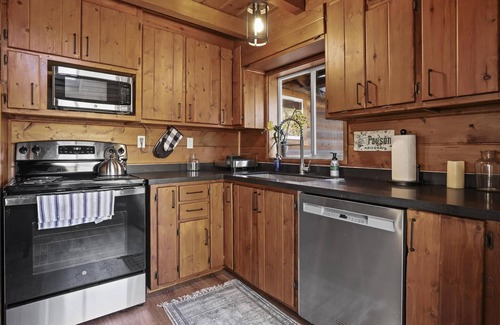 Payson Cabina | Avail this weekend! Secluded Patio, min to Tonto National Forest! Private