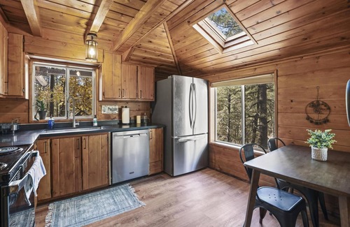 Payson Cabina | Avail this weekend! Secluded Patio, min to Tonto National Forest! Private