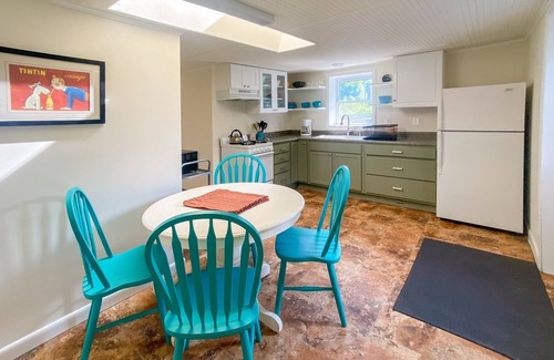 Saratoga Springs Cabaña | Available May 1, 2025 2 bed, 2 bath cottage