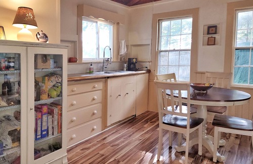 Hillsboro Cabaña | Ahora disponible para el verano de 2019 - Beautiful Waterfront Cottage (4 BR)
