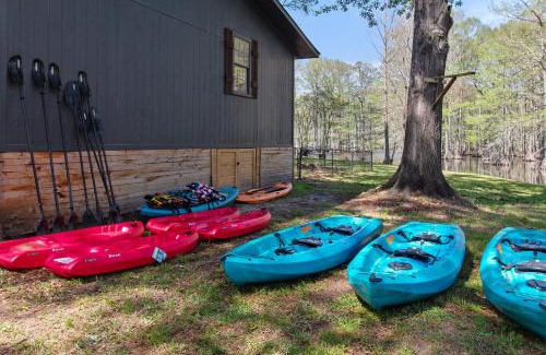 Shreveport Casa | Available This Wkend, Lakefront, Canoes & Kayaks