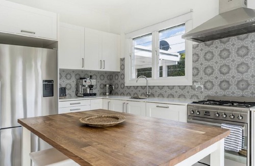 Avalon Beach Cabaña | Avalon Beach Cottage