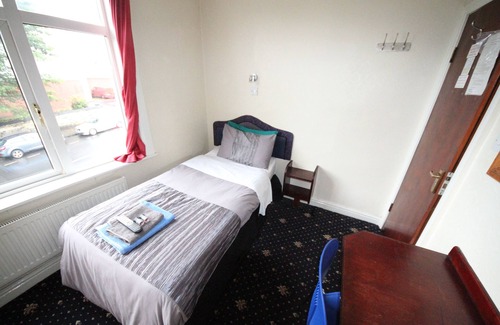Leeds Casa | Avalon Guest House