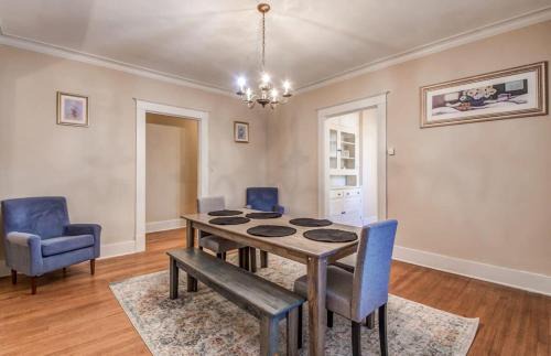 Evergreen Casa | Avalon Nest Upstairs