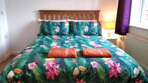 Glastonbury Casa | Avalon Retreat Self Catering Vegetarian Accommodation in the Heart of Glastonbury