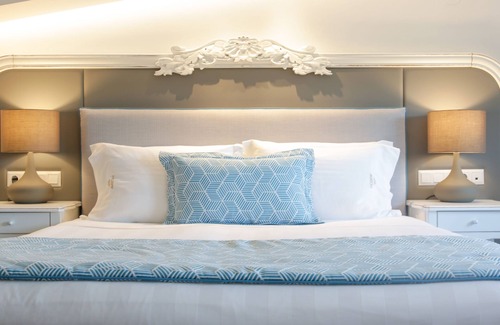 Aristotelis Hotel | Avaton Luxury Beach Resort - Relais & Chateaux