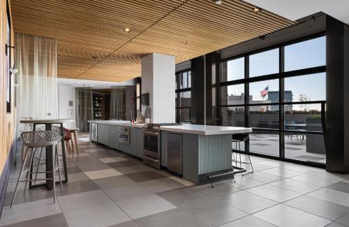 River West Apartamento | Avenir West Loop Penthouses with Iconic City Views