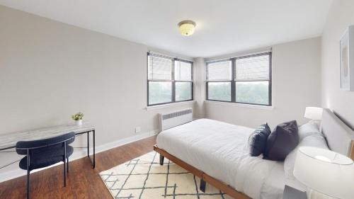 East Falls Apartamento | Avenue A810 Epic 2br, Pool, Gym, Parking
