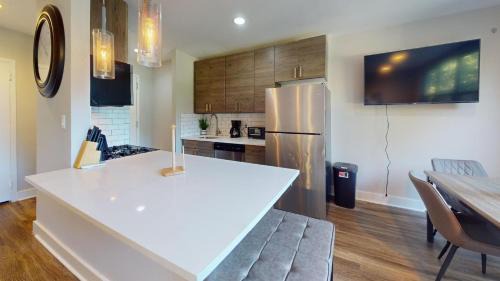East Falls Apartamento | Avenue B234 2bedroom With Pool, Gym, Parking
