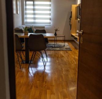 Cacak Apartamento | Aveny Lux Apartment