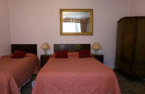 Tollcross Casa | Averon Guest House