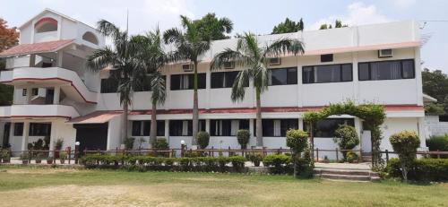 Mirzapur Complejo | Avexia Fun City Resort