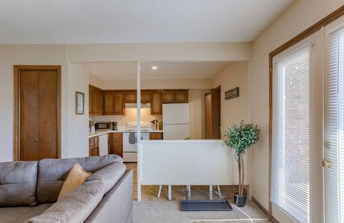 Mount Moriah Casa | Aviator's Lounge 2BR 1Bath WiFi Close to Airport 1