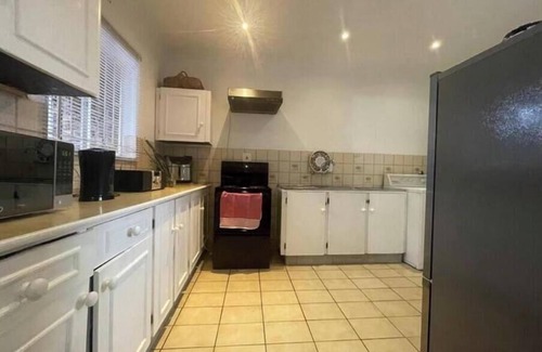 Croydon Casa | Aviator's Nest OR Tambo