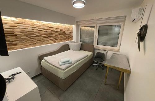 Strausberg Casa | Aviators Guest House - Premium Room
