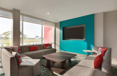 Davis Spring Commercial Hotel | avid hotels Austin NW - Lakeline by IHG