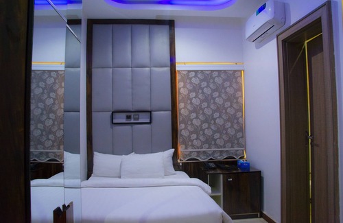 Abuja Hotel | AVIEL SUITES