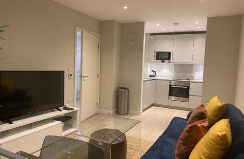 Fairfield Apartamento | Avisa Stays- London. 2 bedrooms with 2 bathrooms.