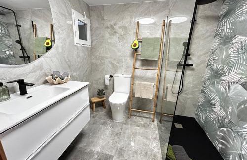 Grao de Gandia Apartamento | Avocado Gandia Playa 100 m de la playa con vistas al mar para 8 personas!