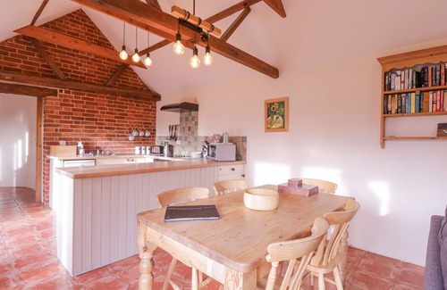 Dunwich Cabaña | AVOCET COTTAGE, pet friendly, character holiday cottage in Westleton