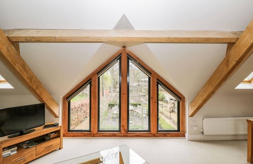Salisbury Cabaña | AVON TURN VIEW, romantic, with a garden in Alderbury