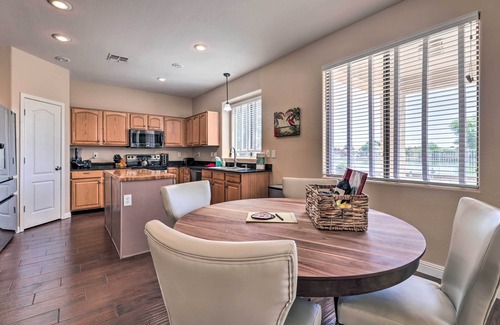 Crystal Gardens Casa | Avondale Abode: Pool, Lake Views & On-Site Fishing