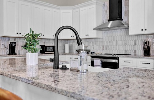 Forest Park Casa | Avondale Charmer-Comfort & Style