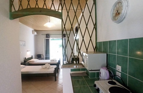 Kavos Apartamento | Avonlea Garden Studio A1
