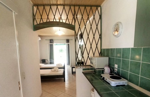 Kavos Apartamento | Avonlea Garden Studio A4