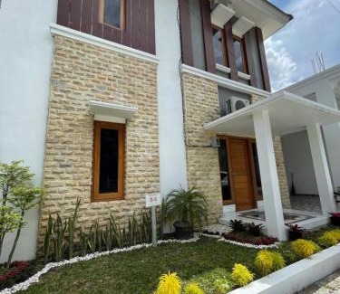 Ngaglik Casa | AW Lor House - Yogyakarta