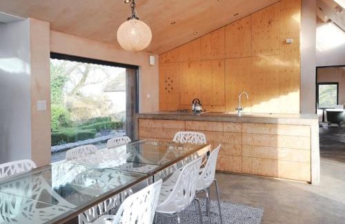 Batheaston Casa | Award winning 6-Bed hot tub House in Batheaston