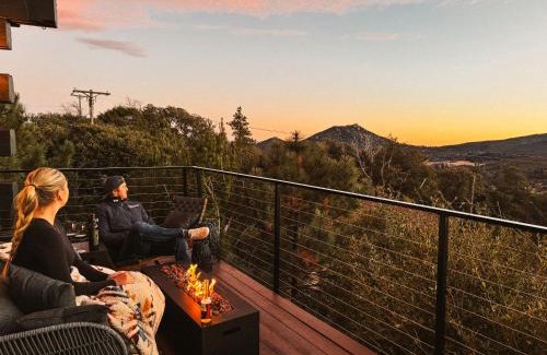 Julian Casa | Award-winning Aframe Chalet Cedar Hottub Views