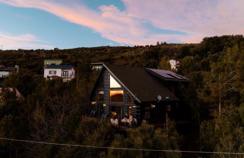 Julian Casa | Award-winning Aframe Chalet Cedar Hottub Views