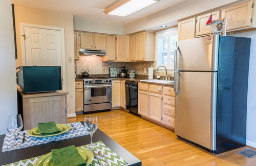 Donelson Apartamento | ¡Galardonado Chalet Retreat-Downtown Nashville Opry y más! Socio principal