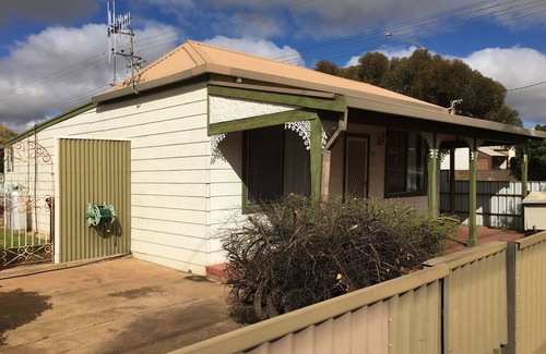 Broken Hill Cabaña | Away Cottages Broken Hill