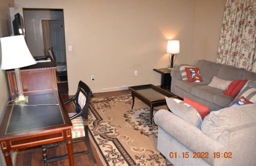 Northeast Columbus Casa | Away from home rental-Cheerful 4-Bedroom|2BA home!