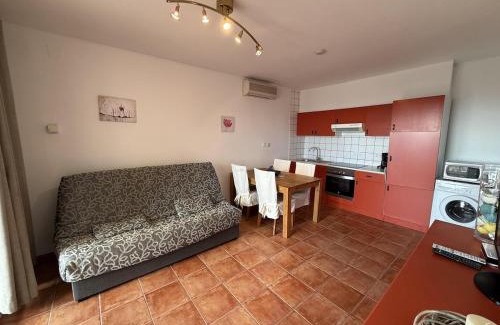 El Mas Fumats Apartamento | AwayDays - Mas Fumats 2 - Apartment with a Pool