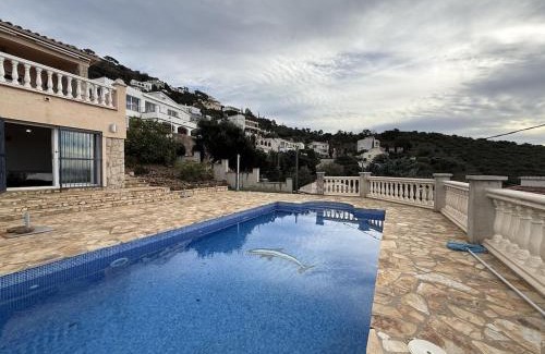 El Mas Fumats Apartamento | AwayDays - Mas Fumats 1 - Apartment with Pool