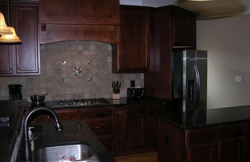 Nebo Casa | Impresionantes vistas! Custom Lake Front Home en el hermoso lago James!