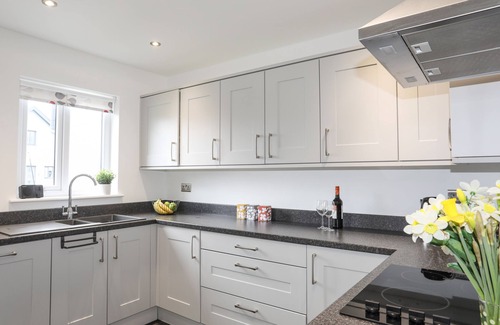 Brynteg Cabaña | AWEL DEG PARC DELFRYN, family friendly, with a garden in Benllech