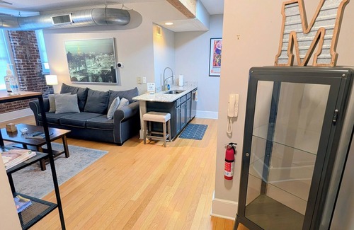 Downtown Memphis Condominio | Awesome 1BR downtown condo near EVERYTHING!