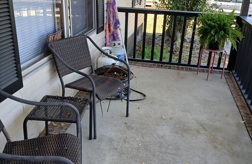 South View Casa | Awesome 3-bedroom 2 bath modular home with AC, WiFi in charming Fayetteville