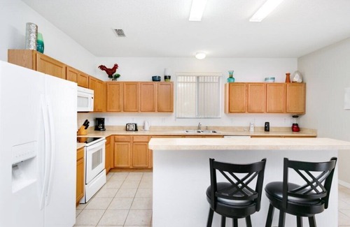 Legacy Park Casa | Impresionante 3431 pies cuadrados, 6 habitaciones / 4. 5 BA, Pool + 6 man Spa, Disney 13 minutos, 100 Mbps WiFi