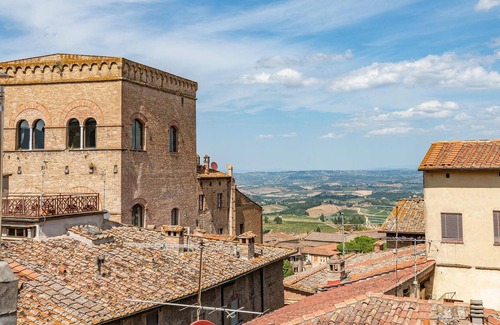 San Gimignano City Centre Apartamento | Awesome Apartment in San Gimignano With 2 Bedrooms and Wifi