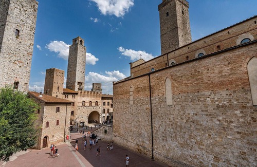 San Gimignano City Centre Apartamento | Awesome Apartment in San Gimignano With 2 Bedrooms and Wifi