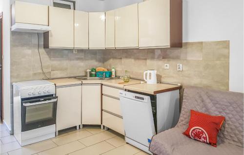 Drawno Apartamento | Awesome Apartment In Dominikowo